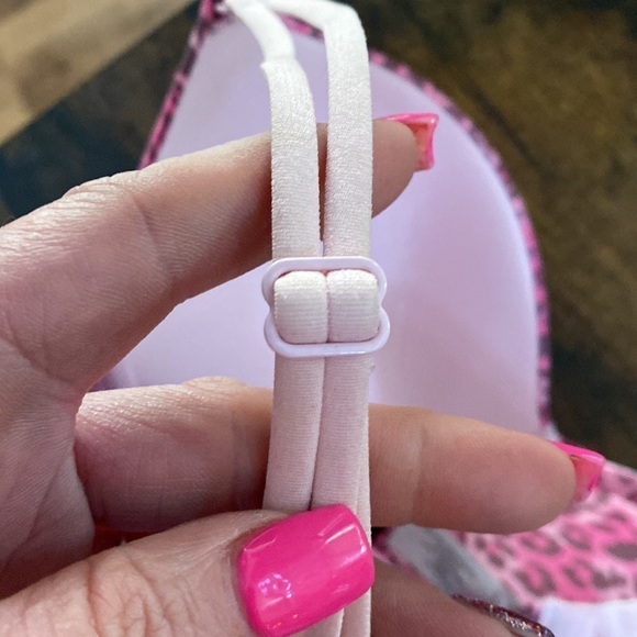 NWOT Victoria’s Secret 34D padded push-up. Pretty pink leopard bra design. - Picture 7 of 7